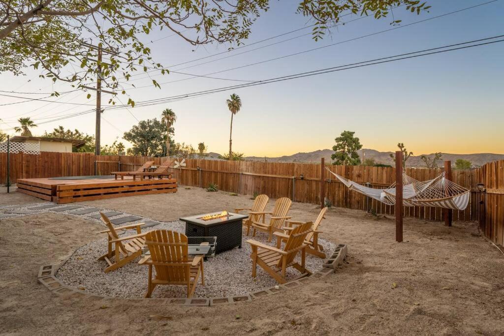 Palm Vista Retreat *Hot Tub/Cowboy Pool/Hammocks* Joshua Tree Exterior foto