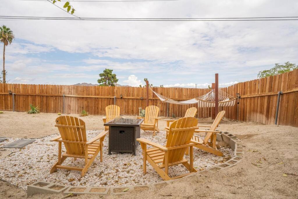 Palm Vista Retreat *Hot Tub/Cowboy Pool/Hammocks* Joshua Tree Exterior foto