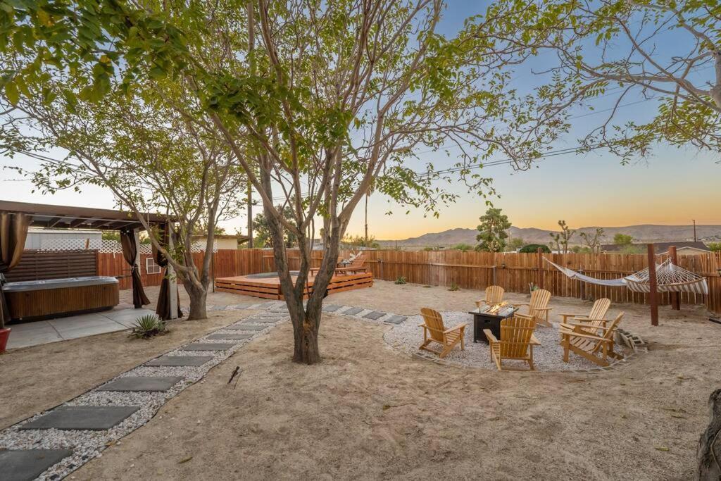 Palm Vista Retreat *Hot Tub/Cowboy Pool/Hammocks* Joshua Tree Exterior foto